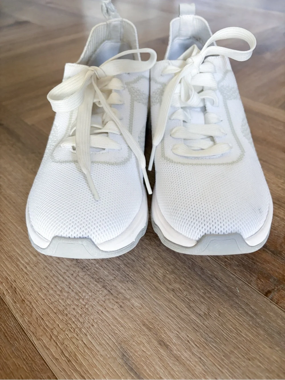 Clarks White Grey Circuit Cloudsteppers Knit Lace Tie Sneakers size 7 No Box
